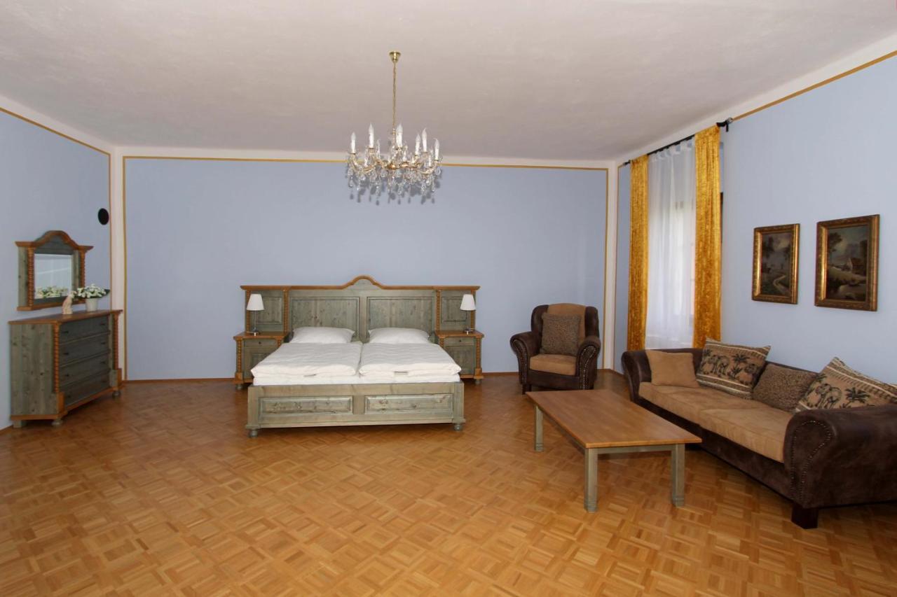 Hotel Zámek Libouň Louňovice pod Blaníkem Exteriér fotografie