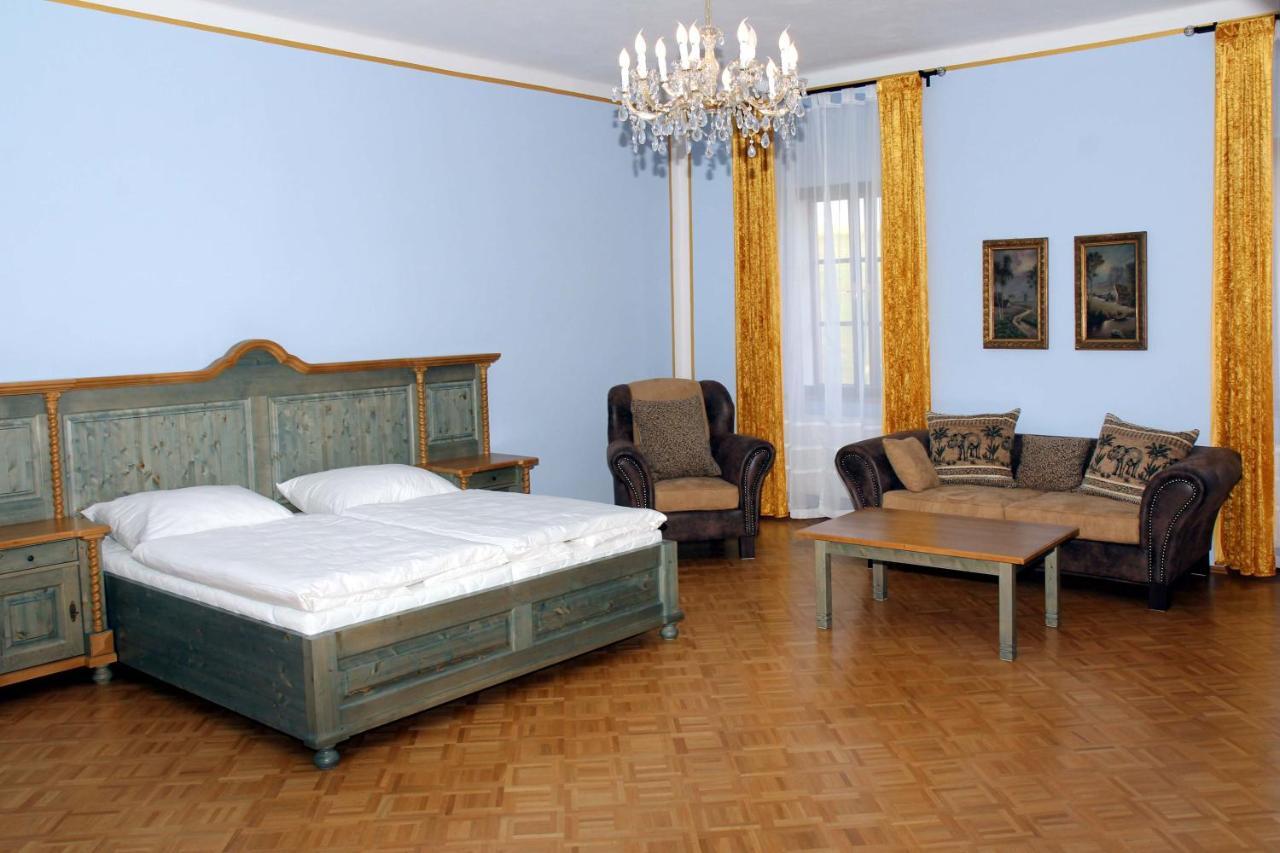 Hotel Zámek Libouň Louňovice pod Blaníkem Exteriér fotografie